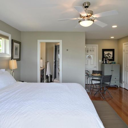Above The Beach Guest Suites 彭蒂克顿 外观 照片