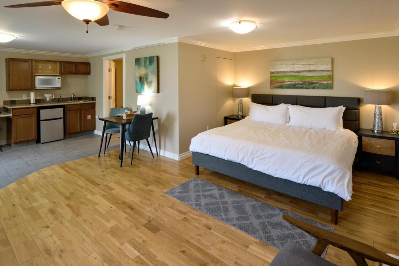 Above The Beach Guest Suites 彭蒂克顿 外观 照片