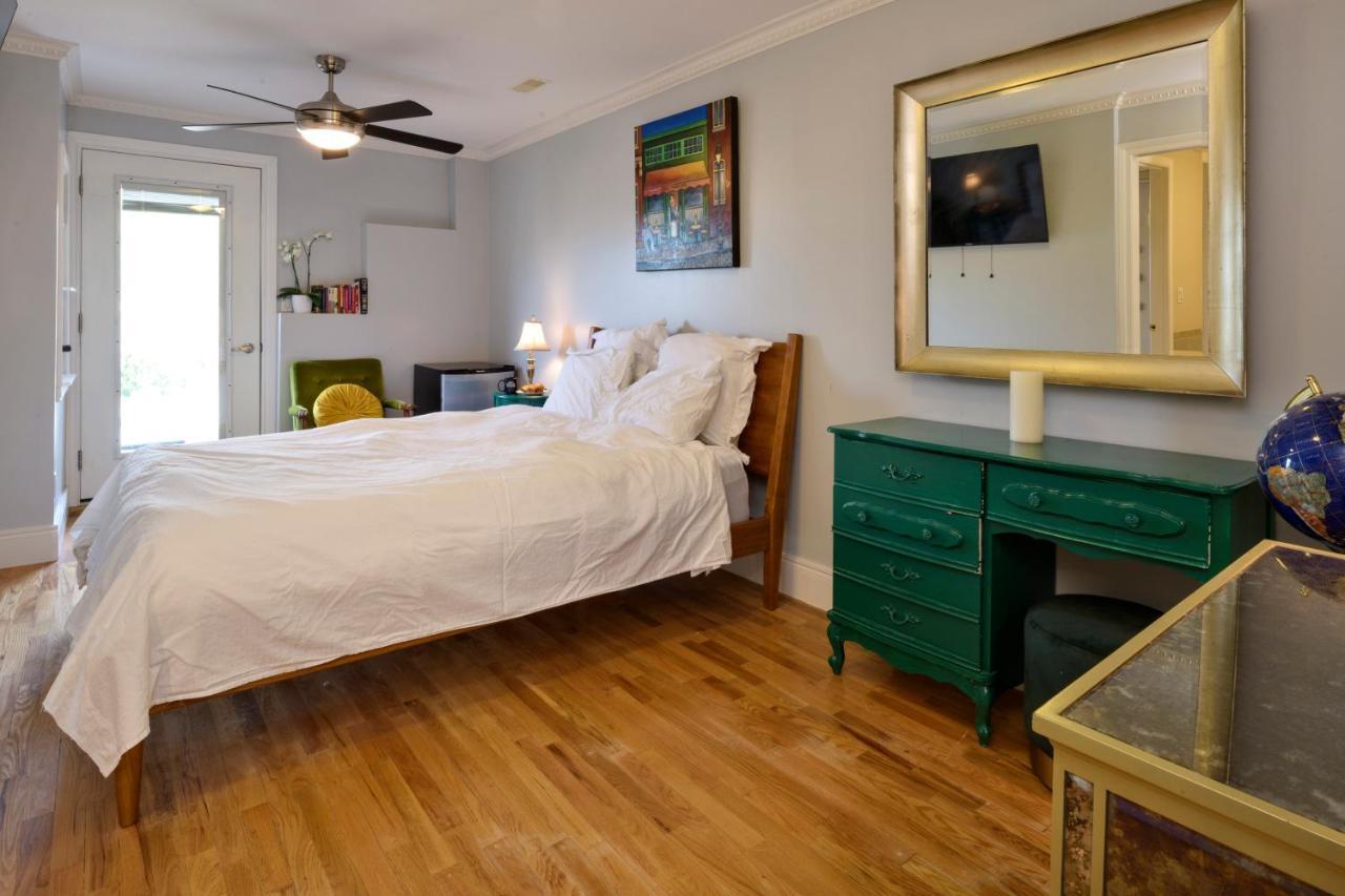 Above The Beach Guest Suites 彭蒂克顿 外观 照片